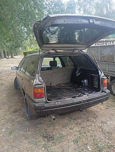 variant: Volkswagen Passat Variant: 1989 г., Бензин, Универсал — 3