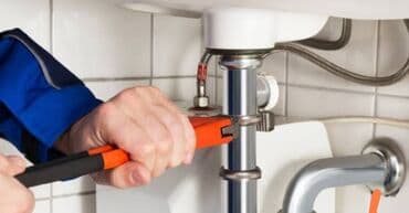 услуги сантехника на дому: Сантехнические услуги для дома и офиса - Монтаж и замена смесителей — 1