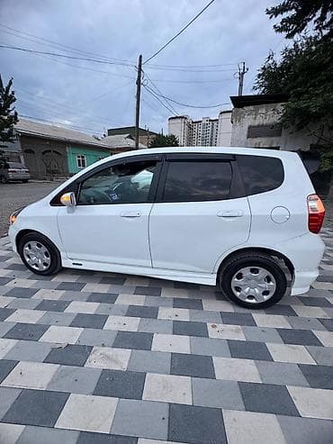bew e34: Honda Fit: 2001 г., 1.3 л, Автомат, Бензин, Хэтчбэк — 2