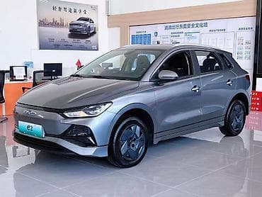 машина byd e2: BYD E2: 2024 г., Электромобиль, Хэтчбэк — 1