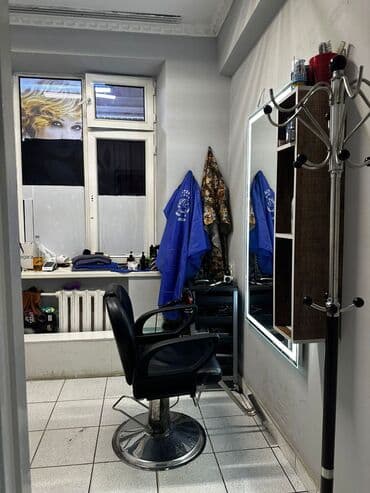 парикмахерские оборудование: Сдаю Кабинет в салоне, 18 м², Для парикмахера — 1