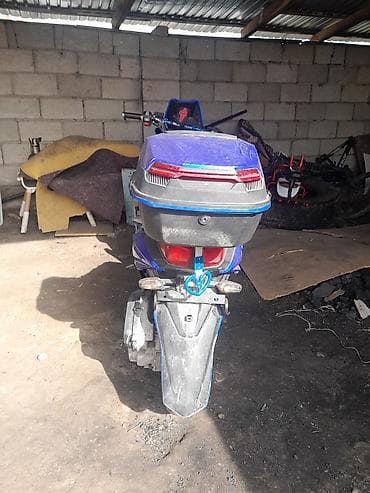 электромотоцикл для детей: Скутер JET MOTO (синий) - Кузов спортивного стиля с острыми линиями — 3