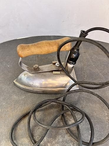 чайник железный: Электрический утюг ретро/винтажного типа.СССР отлично работает - — 1