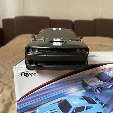 ручной машина: Радиоуправляемая машинка Fayee, масштаб дрифт-версия. Комплектация — 2
