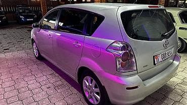 с кочкор авто: Toyota Corolla Verso: 2004 г., 1.8 л, Кол менен иштөөчү, Бензин, Вэн/Минивэн — 1