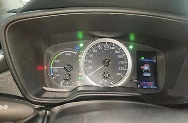 mini kuper: Toyota Corolla: 2019 г., 1.8 л, Автомат, Гибрид, Седан — 8