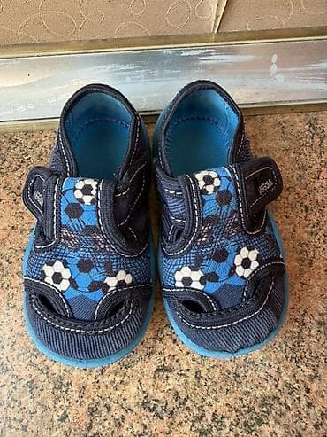 Детская обувь для мальчика, комплект из двух пар. 1) Текстильные