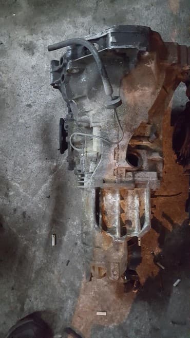 c4: Audi 80 B4 коробка пятиступка механика C4 — 2