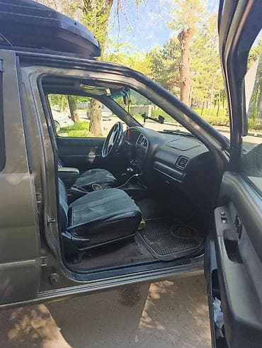 поперечены: Nissan Pathfinder: 2001 г., 3.5 л, Автомат, Бензин, Внедорожник — 1