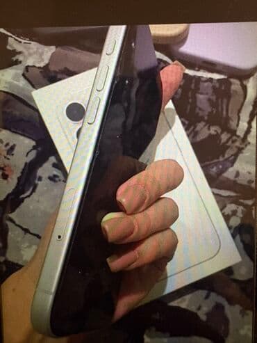 бу телефоны айфоны: IPhone 16, Б/у, 128 ГБ, Белый, Коробка, 90 % — 2