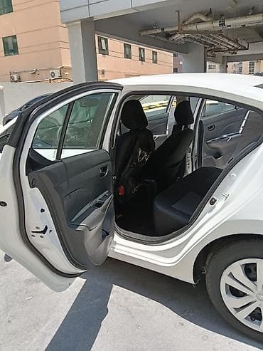 Другие автомобили: Седан белого цвета, 4 двери, компакт-класс. Сами привозили из Америки — 8