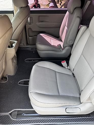 Продажа авто: Kia Carnival: 2018 г., 2.2 л, Автомат, Дизель, Минивэн — 10
