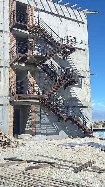 Услуги по строительству и ремонту: Сварочные работы. Фермы, навесы, лестницы, решетки и другие — 2