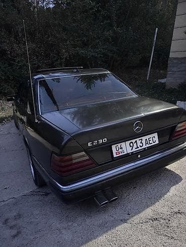 Mercedes-Benz W124: 1990 г., 2.2 л, Бензин, Седан — 4