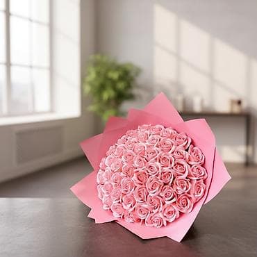 Розы из мыла и множество ругих цветов, не отличить от настоящих