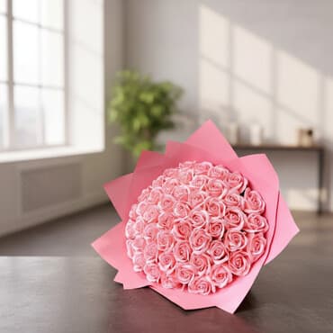 оформление корзины на кудалык: Розы из мыла и множество ругих цветов, не отличить от настоящих — 1