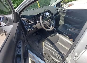 70: Chevrolet Spark: 2018 г., 1 л, Автомат, Бензин, Хэтчбэк — 5