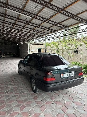 Mercedes-Benz C-Class: 1994 г., 2.2 л, Механика, Газ, Седан — 1