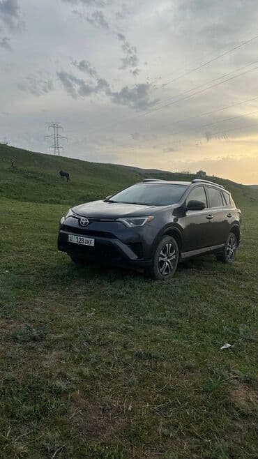 бу авто в кредит без первоначального взноса рядом просп. жибек жолу, бишкек: Toyota RAV4: 2016 г., 2.5 л, Автоматтык, Бензин, Кроссовер — 1