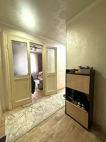 70: 2 комнаты, 49 м², Сталинка, 1 этаж, Косметический ремонт — 9
