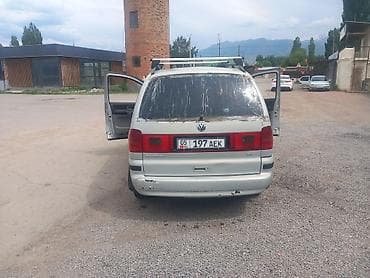 Унаа: Volkswagen Sharan: 2000 г., 2 л, Кол менен иштөөчү, Бензин, Вэн/Минивэн — 4