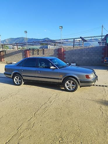 радар авто: Audi S4: 1993 г., 2 л, Кол менен иштөөчү, Бензин — 3