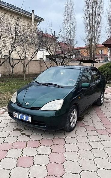 задаю: Toyota Prius: 2000 г., 1.5 л, Автомат, Гибрид, Седан — 1