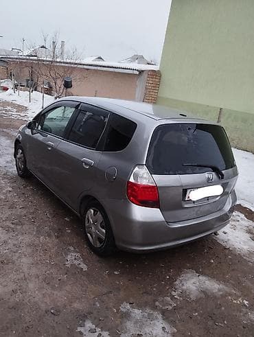 Honda Fit: 2004 г., 1.3 л, Автомат, Бензин, Хэтчбэк — 4