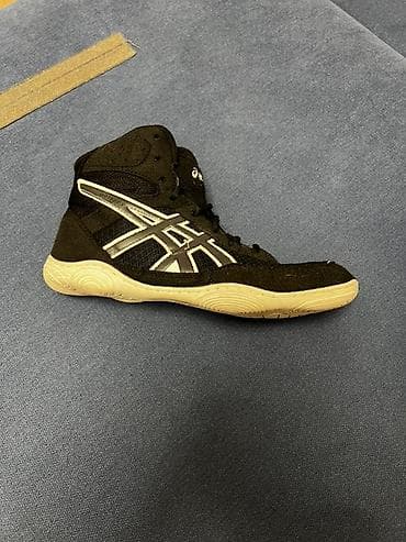 слипоны бу: Кроссовки для борьбы ASICS, высокие.
40 размер очень хорошие — 2