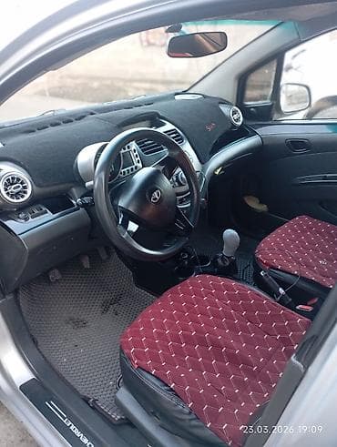 Chevrolet Spark: 2012 г., 1 л, Ручные, Бензин, Хэтчбэк — 5