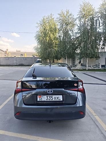 Транспорт: Toyota Prius: 2020 г., 1.8 л, Вариатор, Гибрид, Хэтчбэк — 5