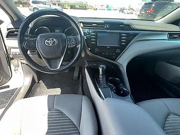 Toyota Camry: 2020 г., 2.5 л, Автомат, Бензин, Седан — 10