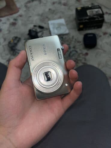 Nikon cooplix s3100. Небольшой дефект объектив не до конца закрывается