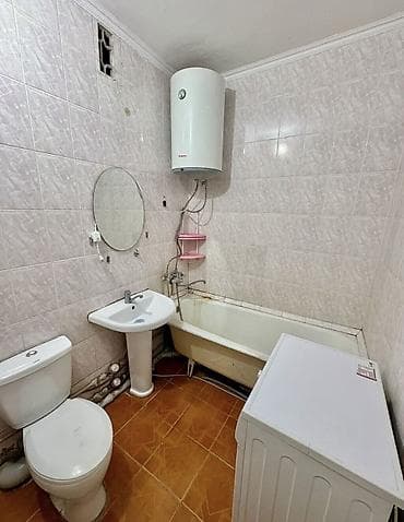 105 квартира: 1 комната, 35 м², 5 мкр 105 серия, 1 этаж, Старый ремонт — 3
