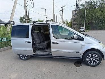 мэри: Mercedes-Benz Vaneo: 2004 г., 1.6 л, Механика, Бензин, Минивэн — 4