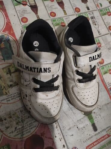 детская обувь карабалта: Б. у кроссовка Dalmatians за 500 с. Состояние отличное. Мало одевали — 2