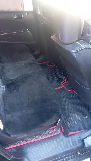 Honda Stream: 2004 г. — 6