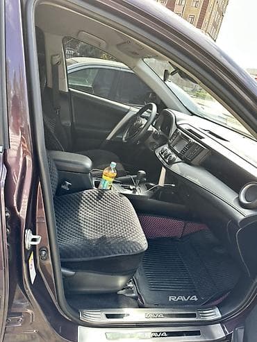 Транспорт: Toyota RAV4: 2017 г., 2.5 л, Автомат, Бензин, Кроссовер — 6