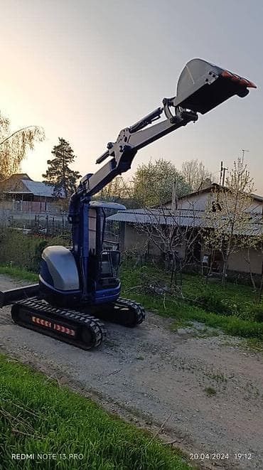 самосвалы шакман: Экскаватор, Komatsu, 2004 г., Гусеничный — 3