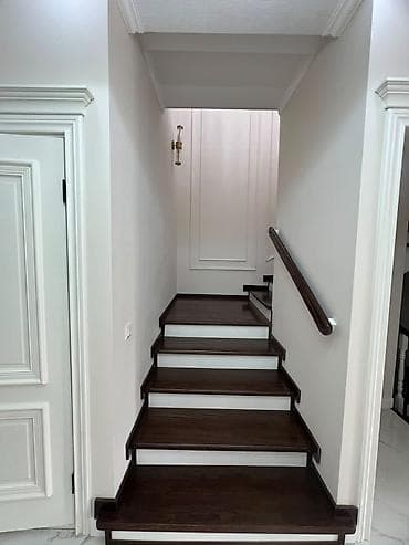 арендовать дом: 300 м², 9 комнат, Семейным — 3