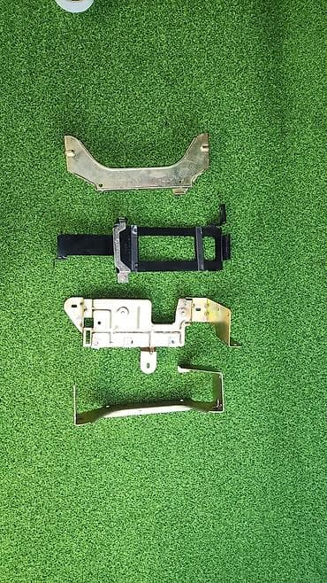 е38: Кранштэйны блоков в багажнике е39 е38 65 12 —-8 361 452 — 1