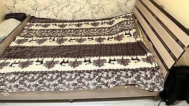 Кровать с боковыми спинками и реечной спинкой у изголовья - Размер