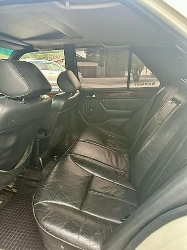 тягачь вольва: Mercedes-Benz W124: 1994 г., 2.2 л, Автомат, Бензин, Седан — 3