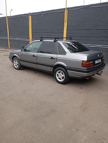 Volkswagen Passat: 1990 г., 1.8 л, Ручные, Бензин, Седан