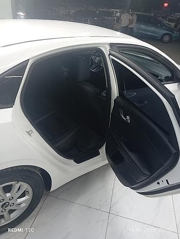 hyundai к5: Kia K3: 2018 г., 1.6 л, Вариатор, Бензин, Седан — 6