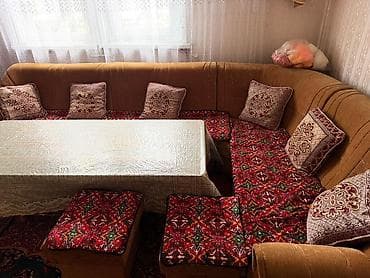 Угловые диваны: Угловой диван, C подушками — 1