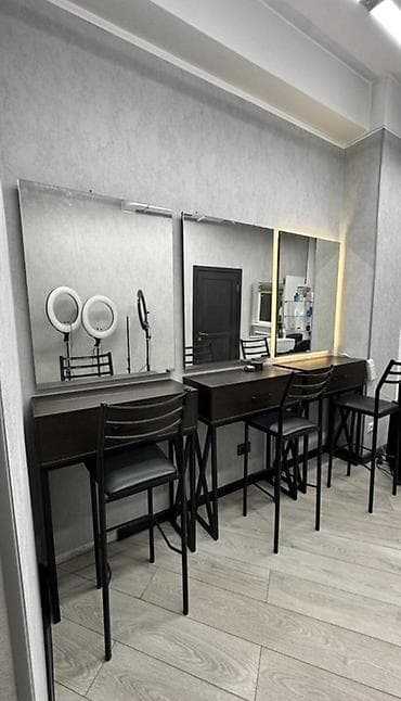 coffee table: Туалетный столик, Б/у, Со шкафом, цвет - Белый, Другой материал — 4