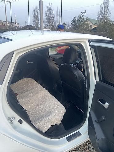 ram авто: Kia Rio: 2015 г., 1.4 л, Автомат, Газ, Седан — 6