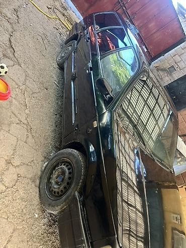 Продажа авто: Volkswagen Passat: 1991 г., 1.8 л, Механика, Бензин, Универсал — 7