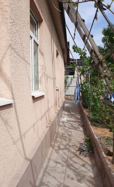 продаю дом бишкек квартира: Дом, 76 м², 4 комнаты, Риэлтор, Косметический ремонт — 3